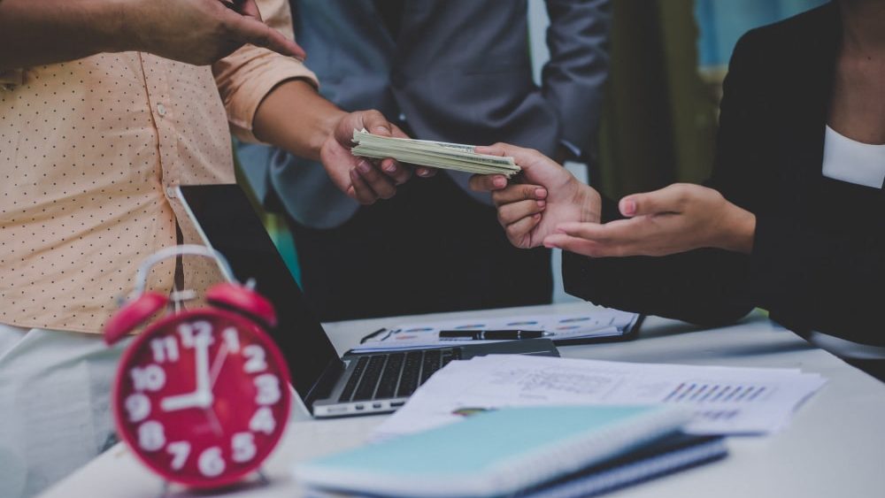 10 ejemplos de políticas de compensación salarial efectivas