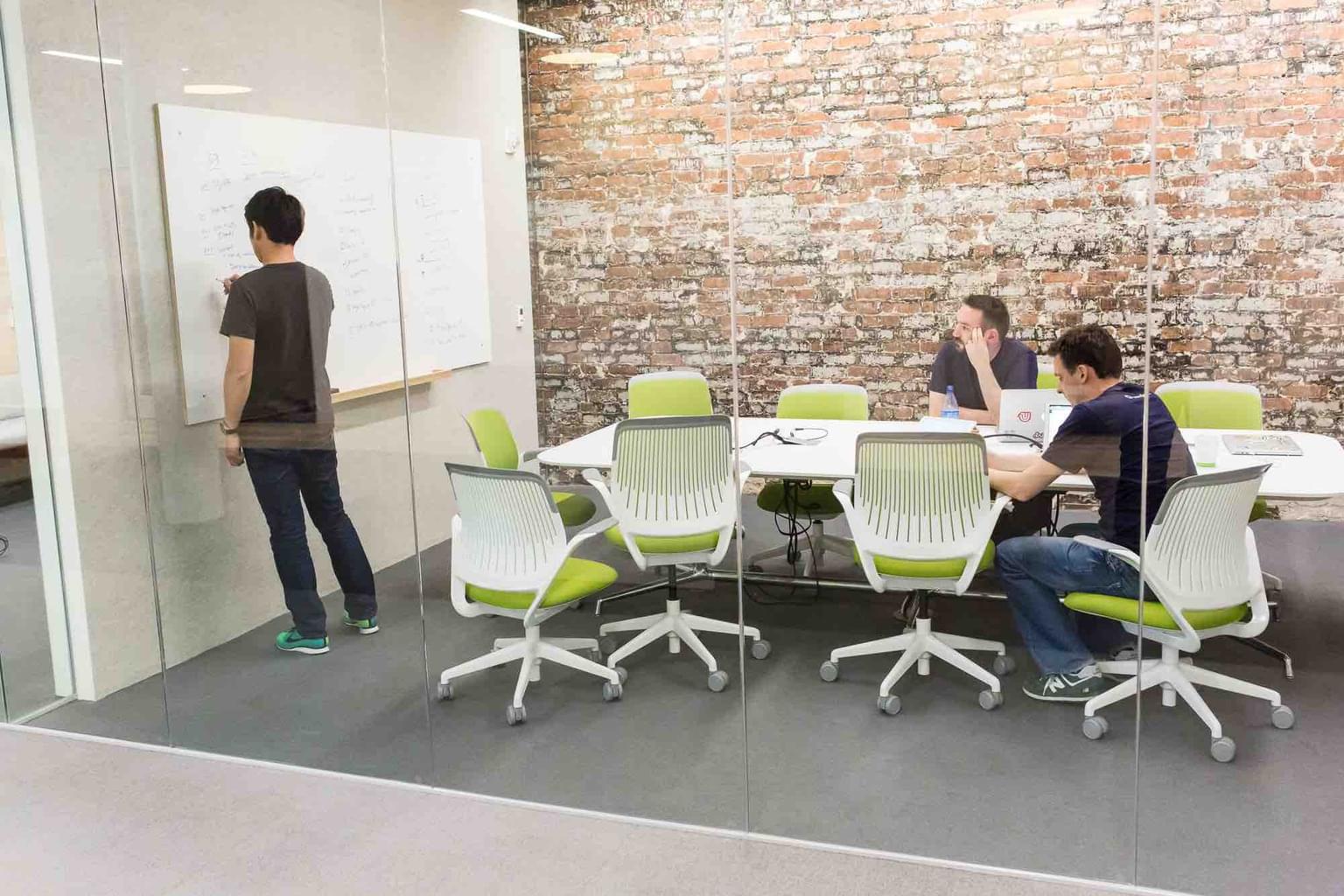 Analizando la matriz de las 5 fuerzas de Porter: Ejemplos prácticos para tu negocio Analizando la matriz de las 5 fuerzas de Porter: Ejemplos prácticos para tu negocio