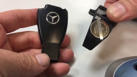 Guía para cambiar fácilmente la pila de las llaves Mercedes