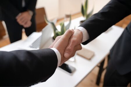 Domina el poder de negociación de los proveedores en tu negocio